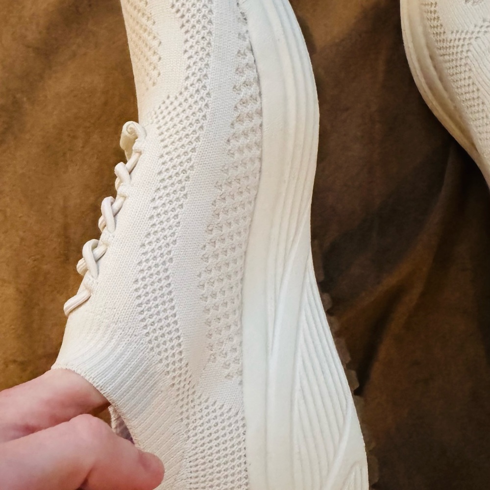 Skechers Ivory Knit Athletic Shoes - Picture 2 of 4
